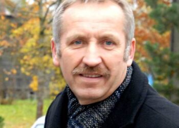 Žemės ūkio skyriaus vedėjas Antanas Baura, dvi kadencijas praleidęs ir Seimo nario kėdėje, sakė, kad į didžiąją politiką ėjo turėdamas daug gražių iliuzijų, kurios labai greitai sudužo. „Ne viskas ten taip paprasta, kaip maniau...“ – kalbėjo politikas.Jono JUNEVIČIAUS nuotr.