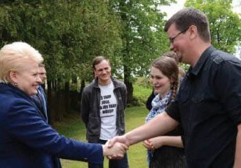 Lietuvos Respublikos Prezidentė Dalia Grybauskaitė džiaugėsi Simonos ir Nerijaus Tubių šeimyna.