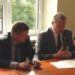Ministras Juozas Bernatonis (kairėje) kalbėjo, jog yra didelis balsavimo internetu šalininkas, tačiau ši iniciatyva palaikymo Seime nesulaukia.