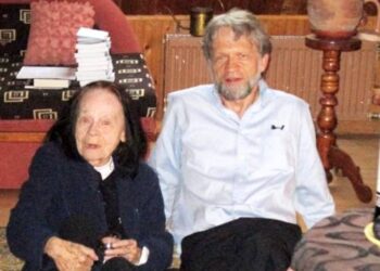 Nijolė Šivickas ir Antanas Mockus Anykščiuose svečiavosi rašytojo Rimanto Vanago šeimoje. Nuotr. R. VANAGO