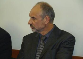 UAB "Anykščių komunalinis ūkis" direktorius Kazys Šapoka apie numatomas permainas mokesčių už šiukšlių išvežimą srityje teigia nežinantis nieko.