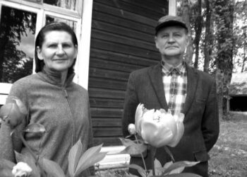 Modernia, prieš pat Antrąjį karą statyta troba besirūpinantys Kęstutis Leonardas ir Vilija Antanėliai mano kada nors čia apsigyventi.