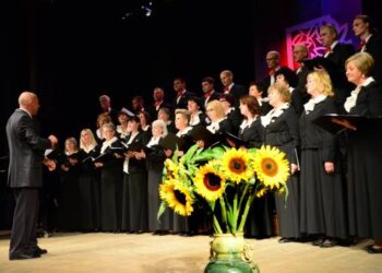 Scenoje – Anykščių kamerinis Choras „Salve Cantus“. Autoriaus nuotr.