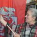 Etnologė Gražina Kadžytė pasakoja Stepono Galvydžio pasakėčių rinkinio “Mokytas varnėnas” istoriją.          Autoriaus nuotr.