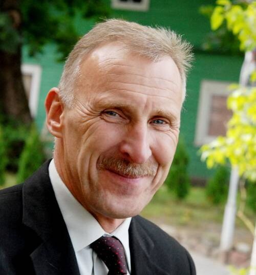Kurklių seniūnas Algimantas Jurkus įsitikinęs, kad tautodailininkas Bronius Tvarkūnas yra nusiplnęs ne tik Anykščiams, bet ir Lietuvai.