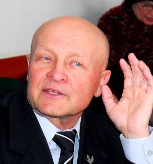 Lietuvos valstiečių ir žaliųjų sąjungos Anykščių skyriaus pirmininko pavaduotojas Algirdas Ananka mano, kad skyrius į merus kels dabartinį rajono vadovą Kęstutį Tubį.