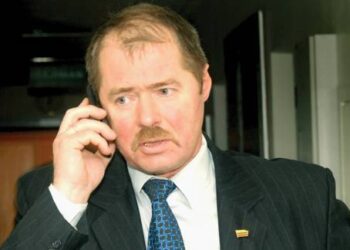 Buvusiam Seimo nariui Ričardui Sargūnui Anykščių rajono valdžios krizė gali būti naudinga - jis kaip tik dabar ieško darbo. Jono JUNEVIČIAUS nuotr.