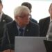 Rajono Tarybos narys Arūnas Liogė mano, kad reiktų išspręsti tik vieną klausimą, t.y. valstybinę žemę , kuri reikalinga savivaldybės funkcijoms vykdyti, perduoti savivaldybėms ir pabaigti tą vis nesibaigiančią žemės reformą.