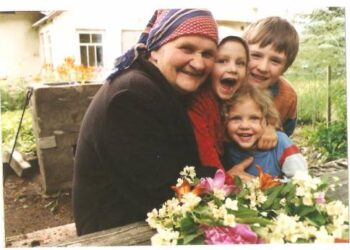Emilija Janulienė užaugino tris sūnus ir dukrą. Vaikai pas močiutę atveža pasisvečiuoti aštuonis anūkus.