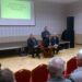Kultūros centro mažojoje salėje rajono vadovai gyventojams apie miesto seniūnaitijas demonstravo skaidres.
