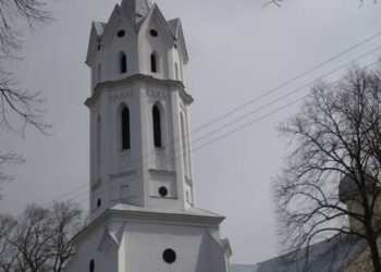 Grakščioji Svėdasų varpinė.