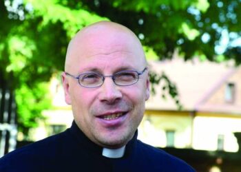Klebonas Kęstutis Palepšys sako, kad ši bažnyčia turi ypatingą aurą, kurią sukuria daug nematomų dalykų.