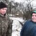 Žiemos pavakare Dembuvkos kaimo gyventojus Danutę Saliamonienę ir Saulių Šerėną sutikau lauke.