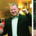 Anykščių rajono Tarybos narys Lukas Pakeltis ir Anykščių meras Kęstutis Tubis į valdžią atėjo kaip viena komanda. Bendri tostai už pergalę netruko virsti konfliktu. Nepakėlę įtampos savivaldybėje, iš K. Tubio komandos į opoziciją pasitraukė visi liberalai, o L. Pakeltis buvo verčiamas aiškintis dėl nekalto pomėgio - motociklų trasos Mickūnuose. Jono JUNEVIČIAUS nuotr.