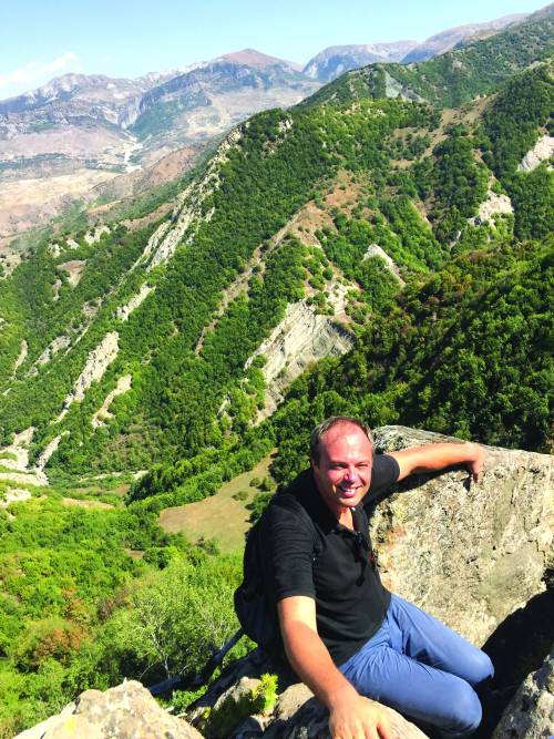 > Azerbaidžane dirbantis anykštėnas profesorius Audrius Bitinas kartais išvyksta į kalnus.
