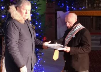Išskirtinio Anykščių rajono savivaldybės dėmesio sulaukė bei „Šimtmečio anykštėno“ ženklu buvo apdovanotas buvęs „Anykštos“ vyr. redaktorės pavaduotojas Jonas Junevičius, žurnalistikai ir fotografijai skyręs 39 savo gyvenimo metus.