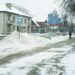 Sniegas Anykščių A.Baranausko aikštėje pirmadienį, sausio 7-ąją.