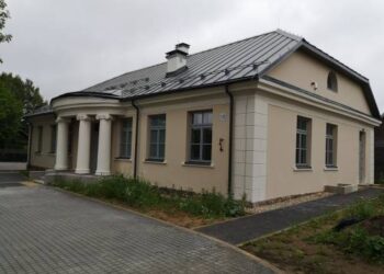 Okuličiūtės dvarelis baigiamas prikelti naujam gyvenimui.