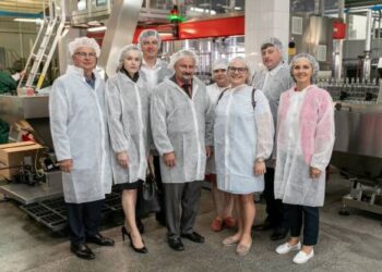 Meras Sigutis Obelevičius ir „Anykščių vyno“ kolektyvas