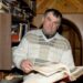 Iš kilmingos giminės kilęs buvęs Anykščių rajono tarybos narys Artūras Šajevičius iš protėvių paveldėjo gausią biblioteką. Vertingas knygas jis dovanoja bibliotekai, kad būtų prienamos visuomenei.