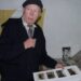 Buvęs Kavarsko vidurinės mokyklos direktorius, lituanistas, dailininkas Antanas Šleikus rūpinosi lietuvių kalbos raštijos pradininko, iš Dabužių krašto kilusio Konstantino Sirvydo atminimo įprasminimu Sirvidų kaime ir svajojo apie jo muziejaus įsteigimą.               Nuotr. iš redakcijos archyvo.
