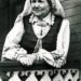 85-erių Bronė Buivydaitė 1980 m. prie savo namų Anykščiuose.