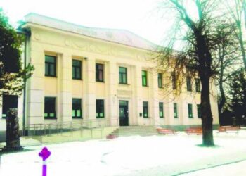 Buvusios Troškūnų ligoninės pastatas laukia naujų gyventojų ir naujo darbuotojų kolektyvo.