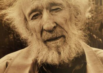 Anykščų rajone, Naujasodžio kaime, gimęs Lietuvos kultūros ir meno premijos laureatas, dailininkas, skulptorius Vytautas Šerys (1931- 2006).