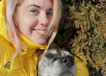 Gamtos fotografė Kristina Rudokaitė sakė, kad paukšteliai lesyklose pirmiausia vaišinasi saulėgrąžomis.