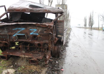 Černobaivkos kaimo apylinkės ir dabar tebėra nusėtos rusiškos karo technikos liekanomis.