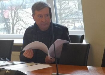 Buvęs Anykščių Antano Baranausko ir Antano Vienuolio-Žukausko memorialinio muziejaus direktorius, kultūrologas Vytautas Balčiūnas viliasi, kad Anykščių mero Kęstučio Tubio skleidžiamą destrukciją sustabdys Anykščių rajono taryba.