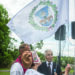 Anykščių miesto šventės atvėrimo ceremonijoje šventinę vėliavą kėlė buvęs Anykščių rajono valdytojas Algimantas Dačiulis, kuriam šiemet suteiktas Anykščių rajono Garbės piliečio vardas.