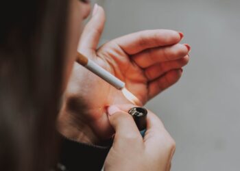 NTAKD atstovės teigimu, bet koks rūkymas yra žalingas, todėl norintieji mesti rūkyti turėtų visiškai atsisakyti rūkymo, o ne ieškoti „sveikesnių“ alternatyvų. Nuotr. pexels.com