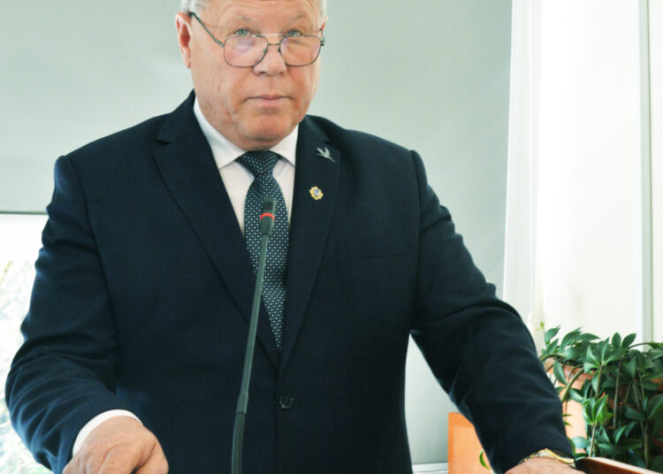 Anykščių rajono meras Kęstutis Tubis savivaldybės gydytojai Vaivai Daugelavičienei Tarybos posėdžio metu už akių pažėrė  priekaištų.