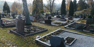 Globalėjant Lietuvai, atsiranda vis daugiau norinčiųjų mirusius artimuosius laidoti netradiciškai.
