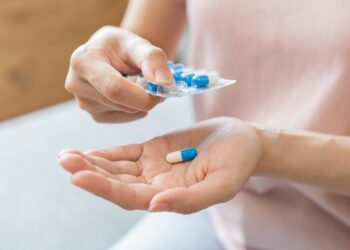 Specialistų teigimu antibiotikus galima vartoti paskyrus gydytojui.