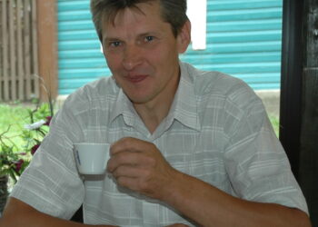 Anykščiuose veikiančios kavinės „Erdvė“ savininkas Algirdas Šimkus sakė, kad, grąžinus 21 proc. PVM, maistas kavinėje kol kas nebrangs.