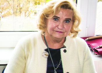 Gydytoja Dalia Kazlauskienė Populiariausų medikų rinkimuosenukrito į antrąją vietą.