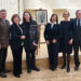Konkurso organizatoriai ir nugalėtojo komanda (iš kairės): vertinimo komisijos narys prof. Tomas Ladiga, koncertmeisterė Elina Maslakova, solistas Linas Drąsutis, jo dėstytoja Aušra Liutkutė-Povilaitienė ir konkurso organizacinio komiteto nariai pianistė Rūta Blaškytė bei muziejaus vadovas Antanas Verbickas. Vilės Mikučionytės nuotrauka.