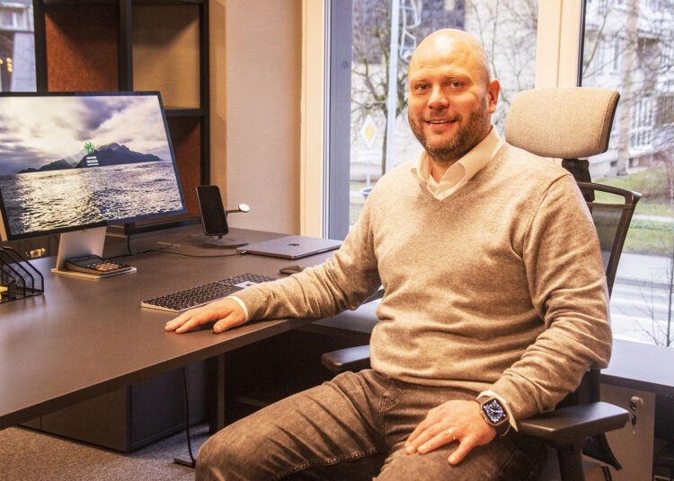 Verslininkas Lukas Pakeltis sako, kad sėkmingas verslas Vakarų valstybėse nuolat dalyvauja įvairiose socialinėse akcijose.