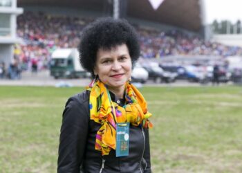 Anykščių meno mokyklos mokytoja, moterų choro vadovė Rita Uturytė yra subūrusi, kaip ji vadina, nepriklausomą chorą.