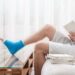Ištikus traumai, išskyrus nudegimą, tinkamiausia priemonė – imobilizacija.                                                 Nuotr. iš freepik.com