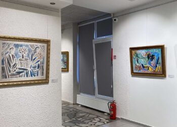 Vytauto Kasiulio darbų paroda Anykščių koplyčioje veiks iki lapkričio pabaigos.