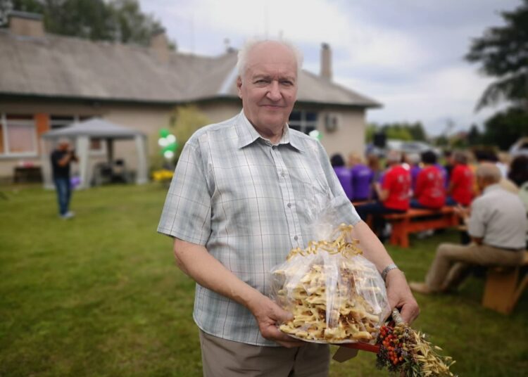 Viešintų bendrijos pirmininkas Vincas Mykolas Zaikauskas pasakojo, kad jo klasės draugas Julijonas Kęstutis Malinauskas daugiau nei prieš 70 metų „Šv. Joną Nepomuką“ matęs Levaniškiuose.