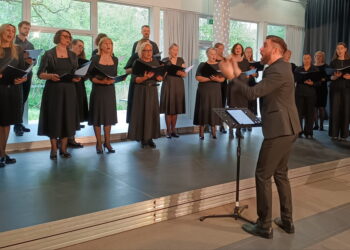 Anykščių mišrus choras „Šilelis“ pirmojo pasirodymo metu atliko aštuonis kūrinius.