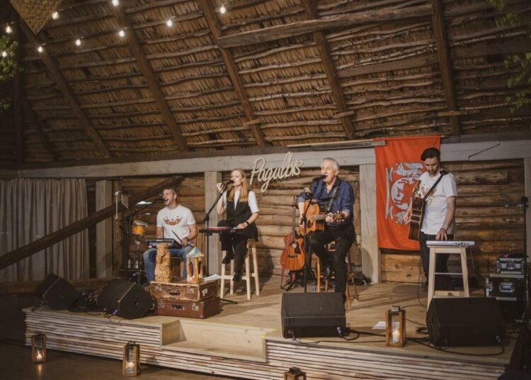 „Pagulbio šeimų festivalyje“ visuomet išvysime ir sodybos šeimininką Kazimierą Jakutį.