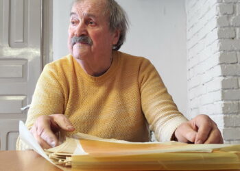 Muzikos pedagogas, chorų dirigentas Romaldas Gižinskas yra parašęs pluoštą kūrinių, bet savęs kompozitoriumi nelaiko.  
Ryčio KULBOKO nuotr.
