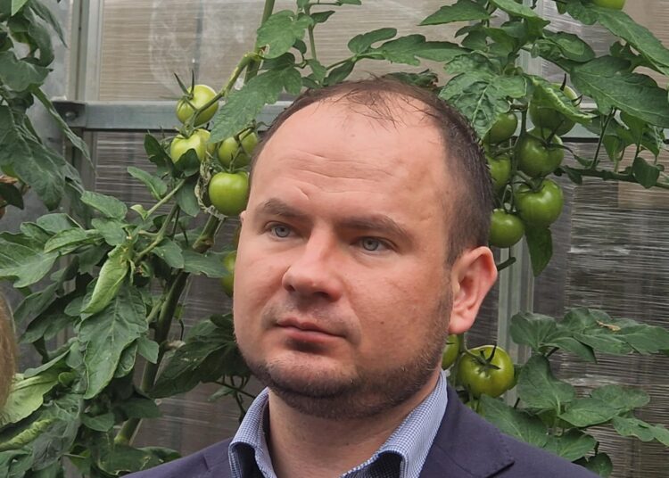 UAB „Anykščių šiltnamiai“ ir UAB „Anykščių daržovės“ direktorius Paulius Andriejavas vadovauja ir Kėdainiuose esančiam šiltnamių ūkiui UAB „Agrošiltnamiai.