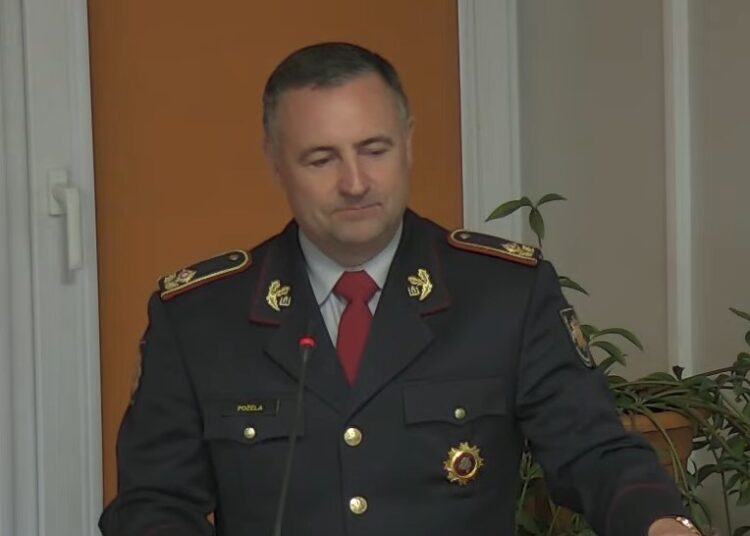 Priešgaisrinės apsaugos ir gelbėjimo departamento direktorius generolas Renatas Požėla Anykščiuose kalbėjo, kad, taikant civilinės saugos priemones, reikia remtis Ukrainos pavyzdžiais.