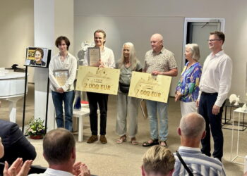 Nacionalinio Beatričės Kleizaitės-Vasaris meno premijų konkurso nugalėtojams buvo įteiktos solidžios piniginės premijos. Šias lėšas testamentu Angelų muziejui-Sakraliniam meno centrui paliko pati B. Kleizaitės-Vasaris.